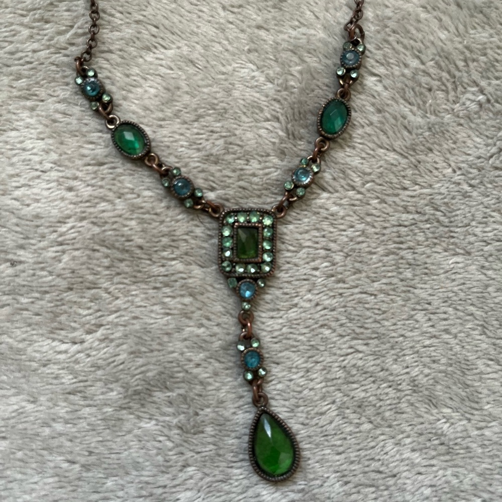 Costume jewelry necklace - Picture 4 of 5